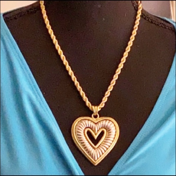Vintage Gold/Silver Tone Chunky Heart Necklace on Gold tone Twist Chain - Picture 2 of 10